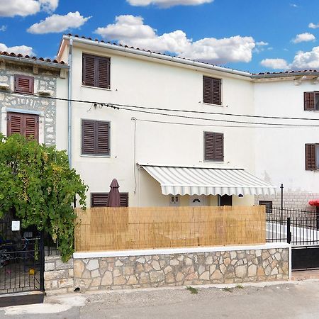 House Biserka 1736 Premantura Luaran gambar